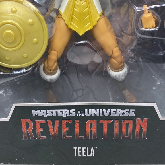 Masters of The Universe Revelation Teela Action Figure Mattel - Picture 3 of 12